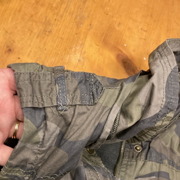 YMI Camouflage Vest - Picture 8 of 10